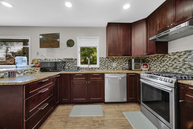 3501 Sarah Street, Franklin Park, IL 60131