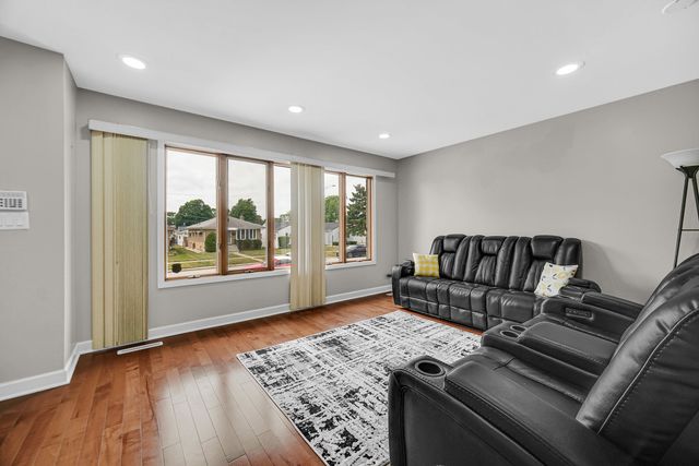 3501 Sarah Street, Franklin Park, IL 60131