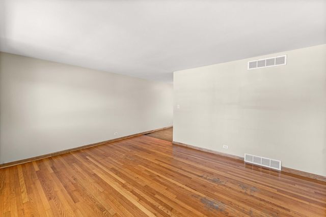 7717 W 81st Street, Bridgeview, IL 60455