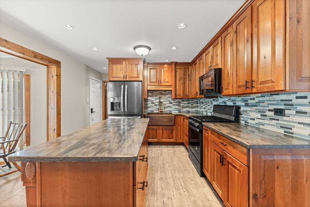 7717 W 81st Street, Bridgeview, IL 60455