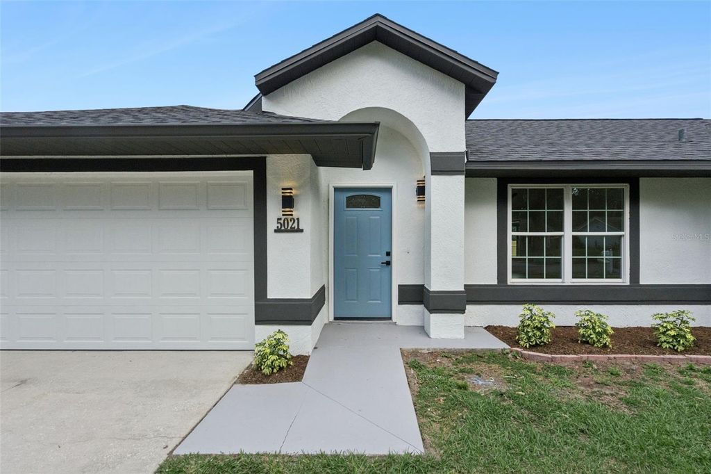 Image 2 of property listing at 5021 LOG WAGON ROAD, Ocoee, FL 34761