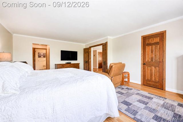 43050 12 Oaks Crescent Drive 4055, Novi, MI 48377
