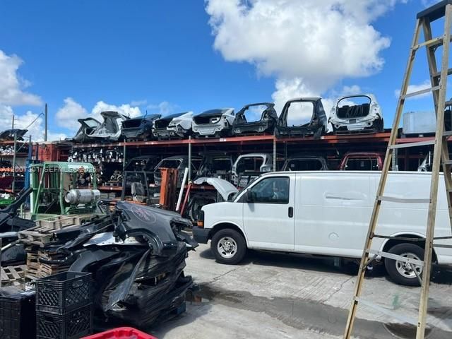 NW 47th St, Miami, FL 33142