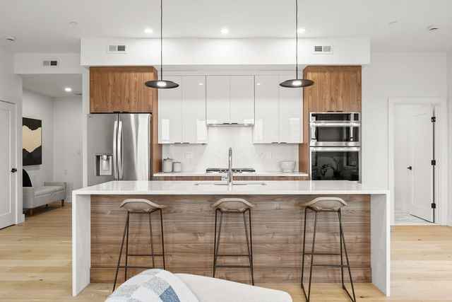 47 Condor PH3, Boston, MA 02128