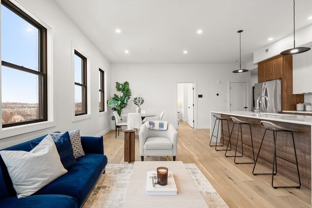 47 Condor PH3, Boston, MA 02128