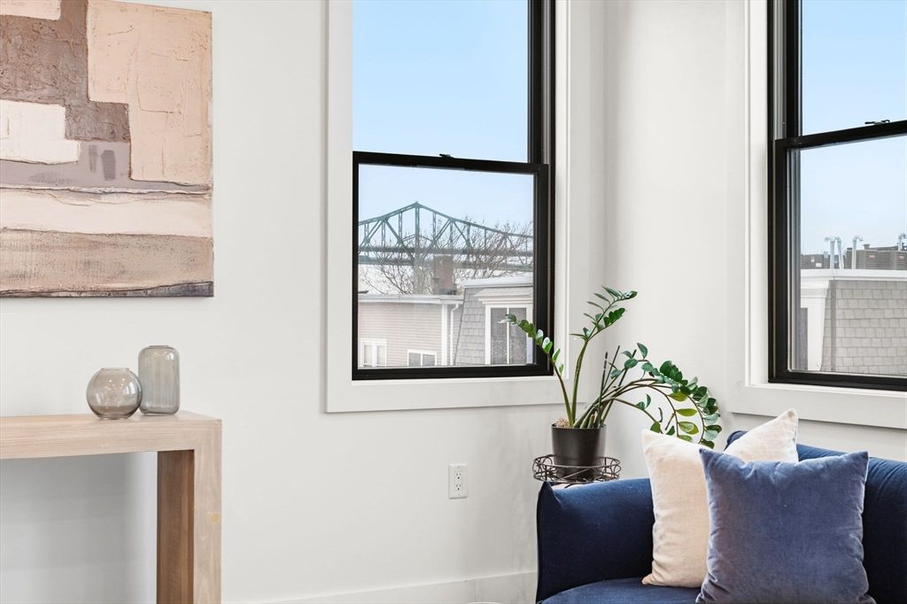 47 Condor PH3, Boston, MA 02128