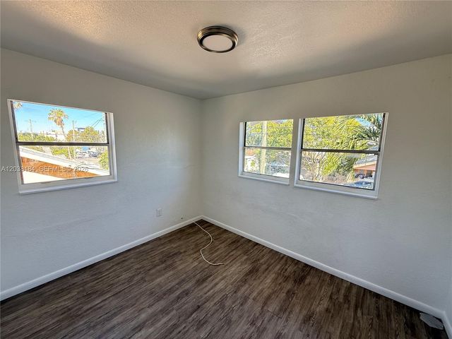 236 SW 10th Avenue B, Miami, FL 33130