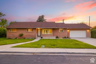 10861 N PANORAMA DR, Highland, UT 84003