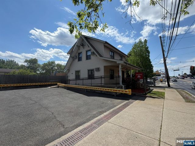 17 Winant Avenue, Ridgefield Park, NJ 07660