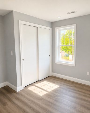 466 Plymouth St 2, Abington, MA 02351