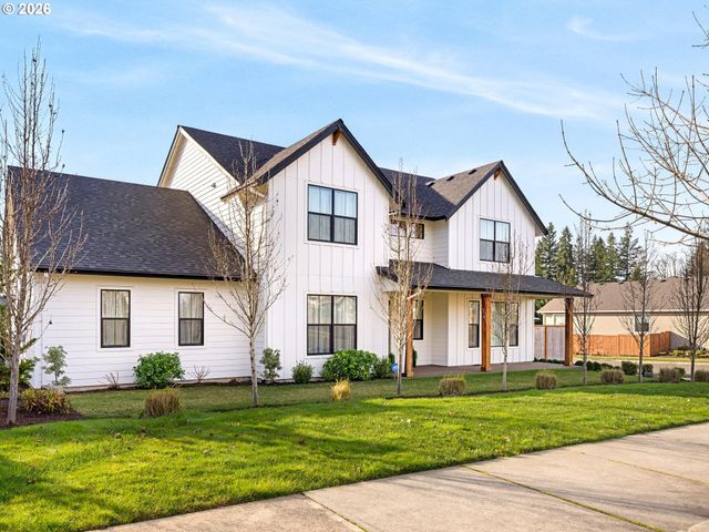 15268 HOLCOMB Blvd, Oregon City, OR 97045