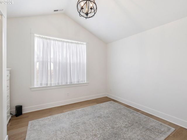 15268 HOLCOMB Blvd, Oregon City, OR 97045