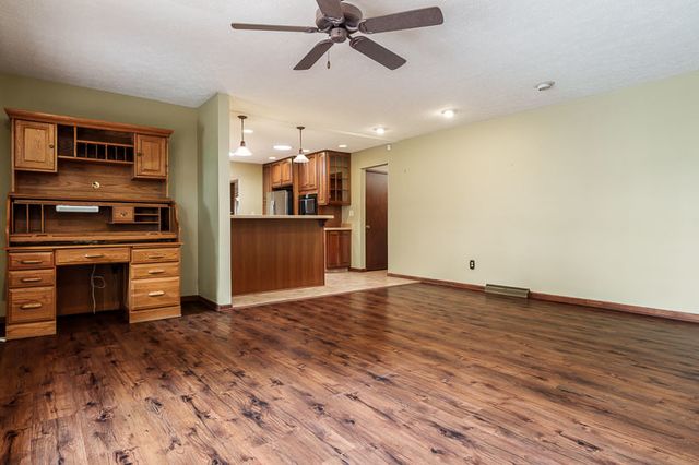 6225 BROWNS Parkway, Loves Park, IL 61111