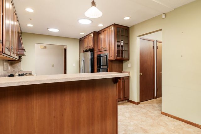 6225 BROWNS Parkway, Loves Park, IL 61111