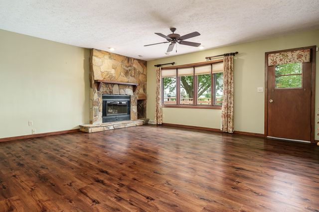 6225 BROWNS Parkway, Loves Park, IL 61111