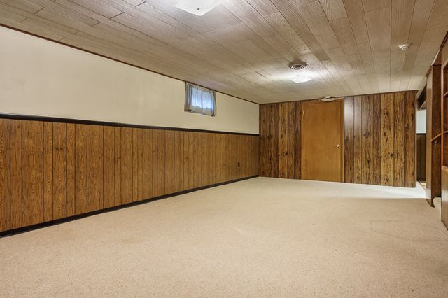 6225 BROWNS Parkway, Loves Park, IL 61111