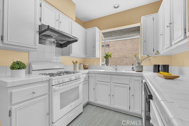 132 N Atlantic Blvd A, Alhambra, CA 91801