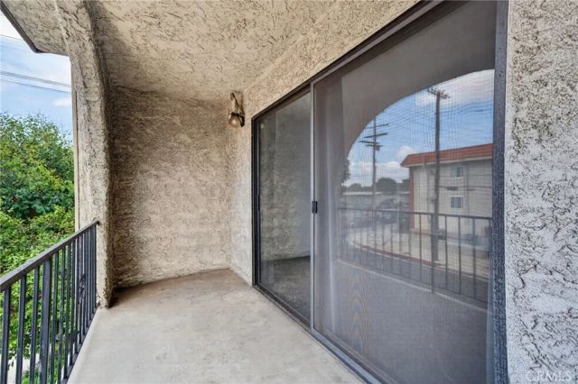 13243 Vanowen 2, North Hollywood, CA 91605