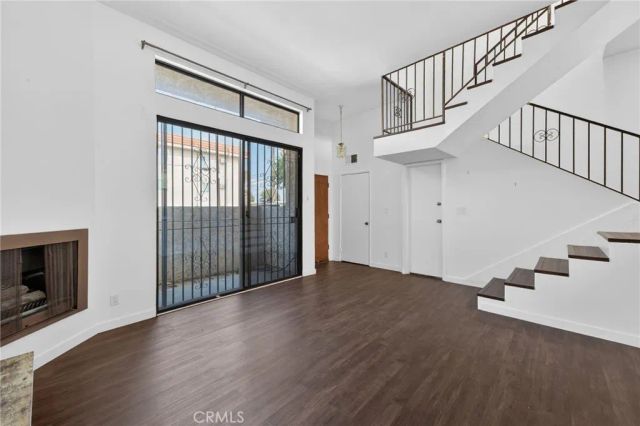 13243 Vanowen 2, North Hollywood, CA 91605