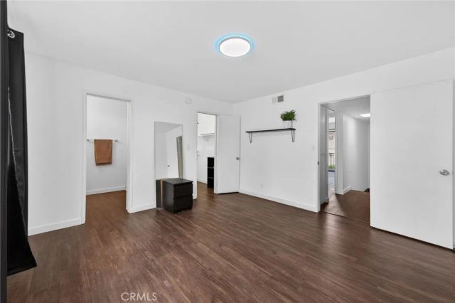 13243 Vanowen 2, North Hollywood, CA 91605