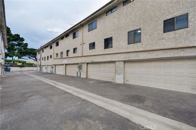 13243 Vanowen 2, North Hollywood, CA 91605