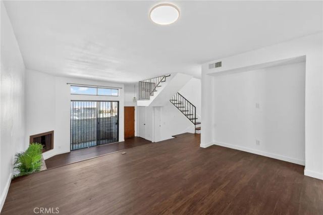 13243 Vanowen 2, North Hollywood, CA 91605