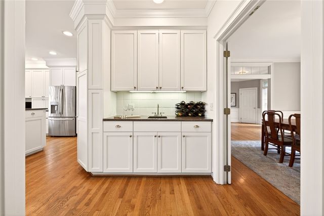 15 Sunrise Park, Pittsford, NY 14534