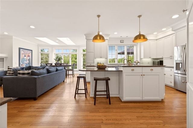 15 Sunrise Park, Pittsford, NY 14534