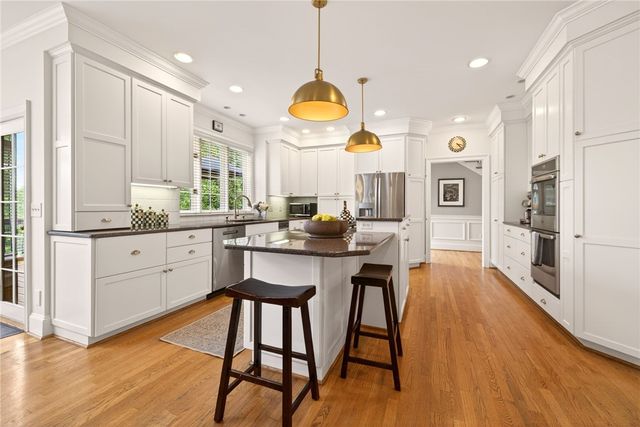 15 Sunrise Park, Pittsford, NY 14534