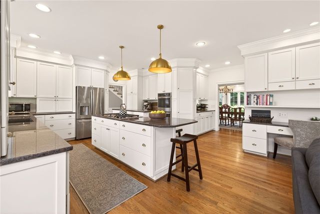 15 Sunrise Park, Pittsford, NY 14534