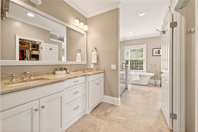 15 Sunrise Park, Pittsford, NY 14534