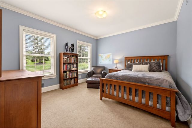 15 Sunrise Park, Pittsford, NY 14534