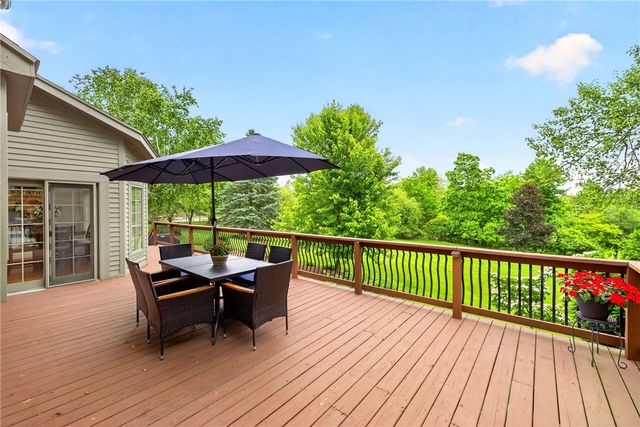 15 Sunrise Park, Pittsford, NY 14534