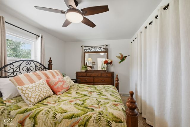 9940 W Sunset Lane, Elwood, IN 46036