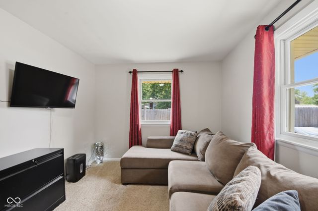9940 W Sunset Lane, Elwood, IN 46036
