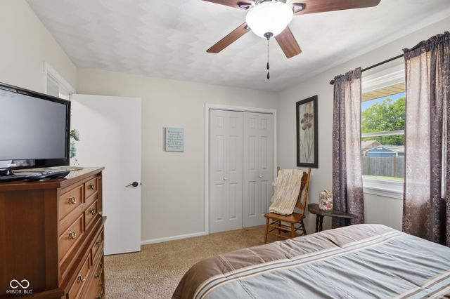 9940 W Sunset Lane, Elwood, IN 46036