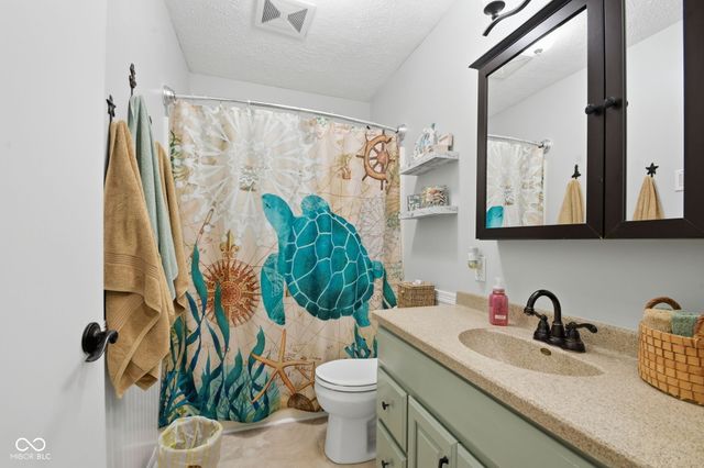 9940 W Sunset Lane, Elwood, IN 46036