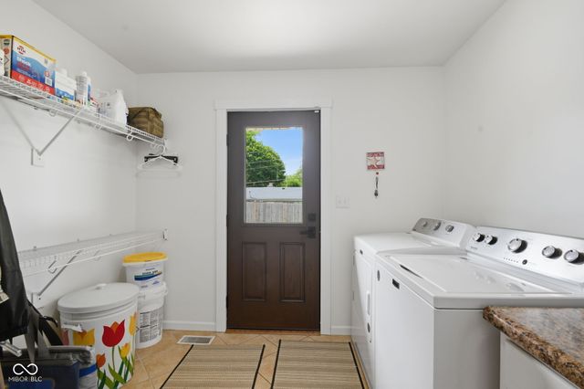 9940 W Sunset Lane, Elwood, IN 46036
