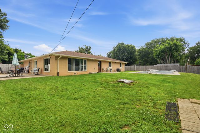 9940 W Sunset Lane, Elwood, IN 46036