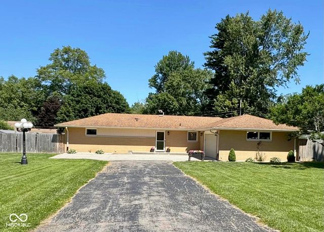 9940 W Sunset Lane, Elwood, IN 46036