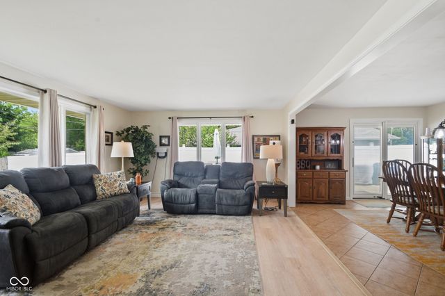 9940 W Sunset Lane, Elwood, IN 46036