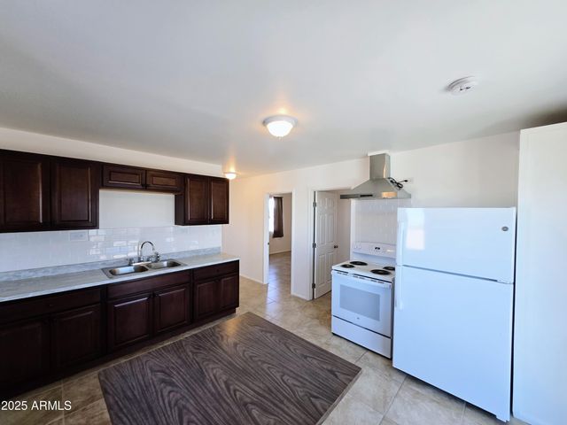 34233 W Sahuaro Street, Tonopah, AZ 85354