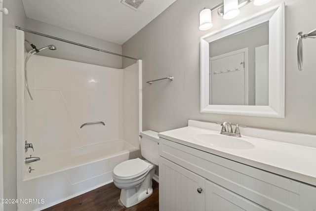 9 S Onsville Place, Jacksonville, NC 28546