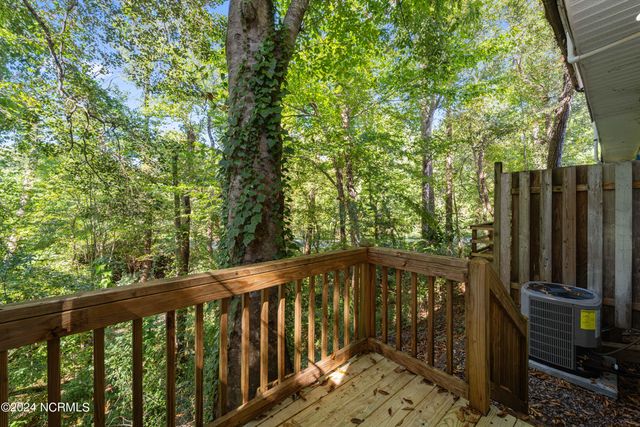 9 S Onsville Place, Jacksonville, NC 28546