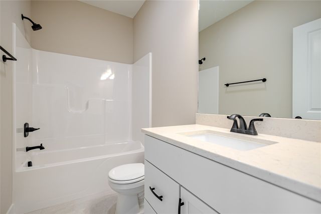 120 NW Ashley Court, Waukee, IA 50263