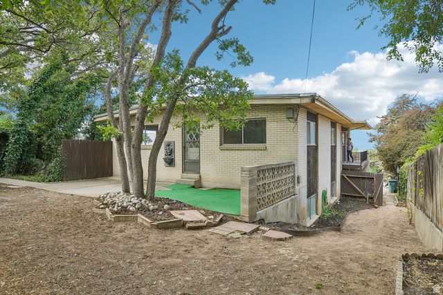 1865 S FOOTHILL DR, Salt Lake City, UT 84108