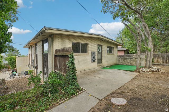 1865 S FOOTHILL DR, Salt Lake City, UT 84108