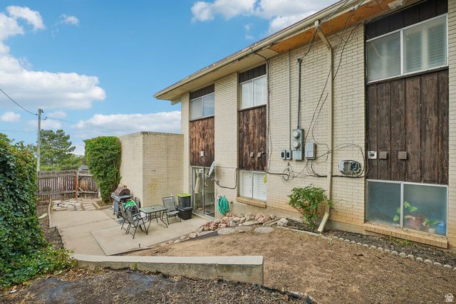 1865 S FOOTHILL DR, Salt Lake City, UT 84108