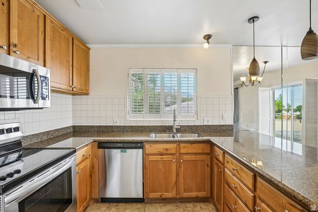 1865 S FOOTHILL DR, Salt Lake City, UT 84108