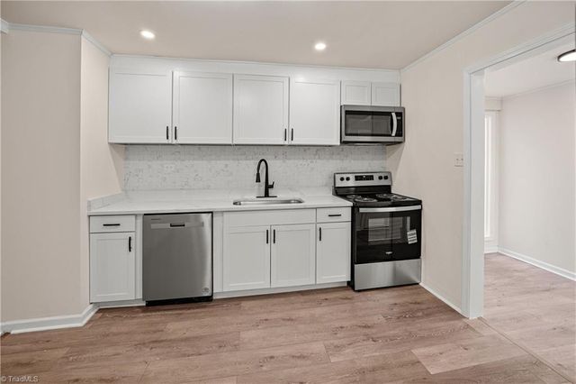 1422 Valley Ridge Drive, High Point, NC 27260